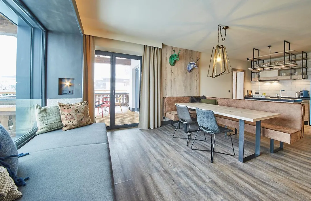 THOMSN-Alpine Rock Hotel-1